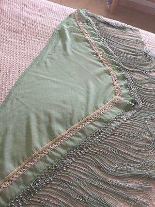 Manton flamenca mujer