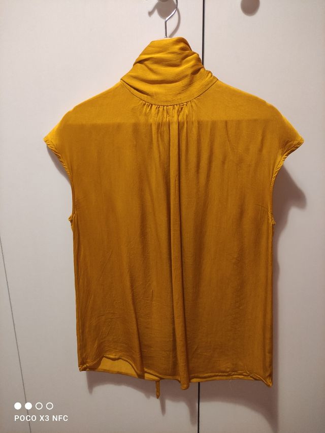Blusa lazo cuello mostaza mango