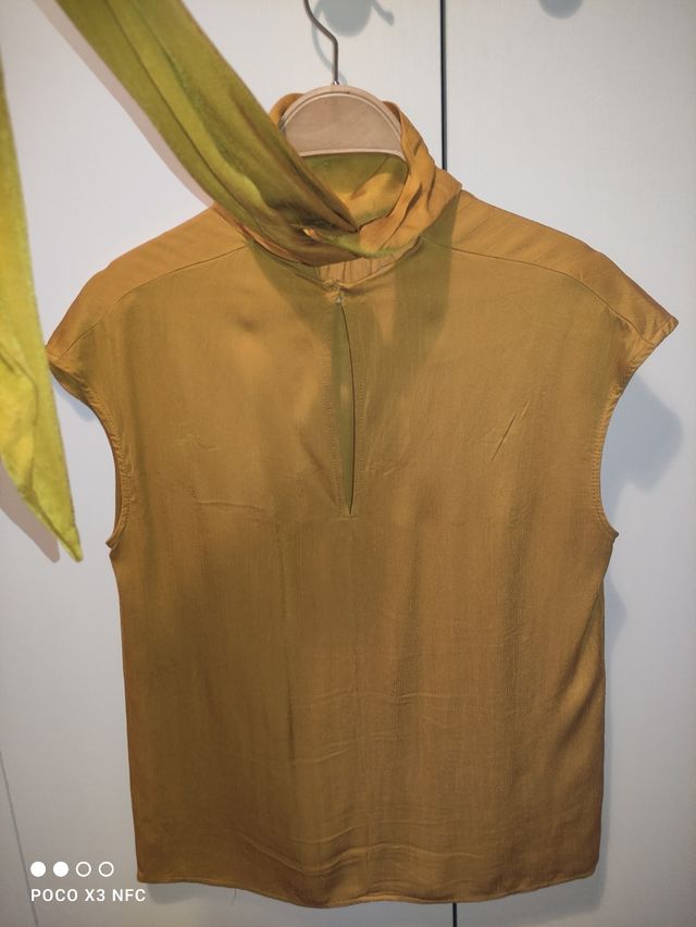 Blusa lazo cuello mostaza mango