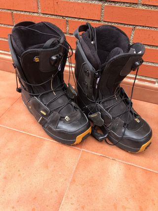 Equipo snowboard: tabla, funda, botas