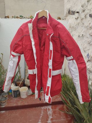 Sé vende chaqueta de moto 