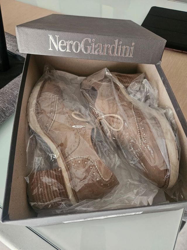 Scarpe in pelle" Nero Giardini "