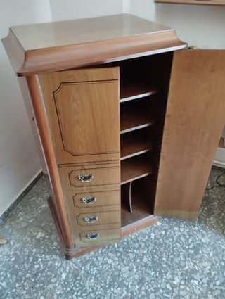 Armario equipo de música 