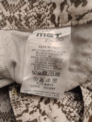 Pantalón pitillo MET talla 29