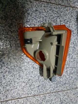 Faros y pilotos Ford