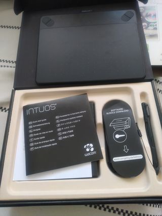 Tablet de edicion con lapiz y tactil.
