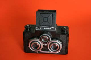 Cámara reflex estereoscópica Sputnik 6x6 de los 60