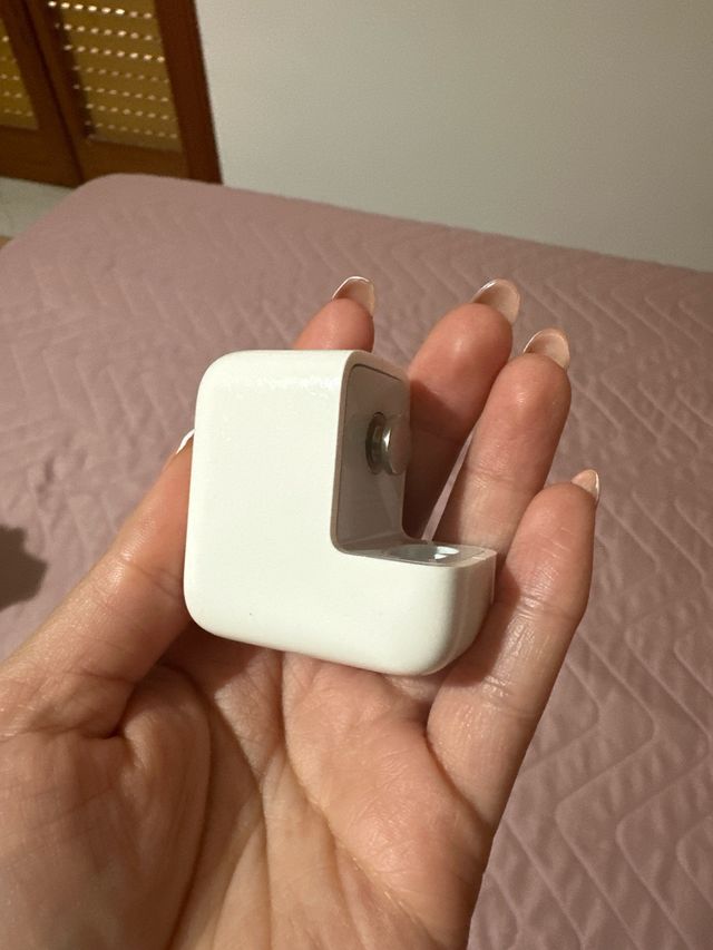 12W USB POWER ADAPTER APPLE