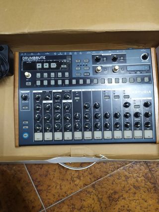 Arturia drumbute