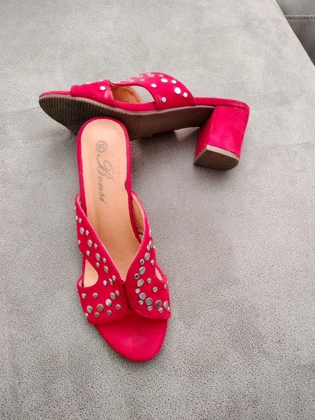 Sandalias de ante rojas