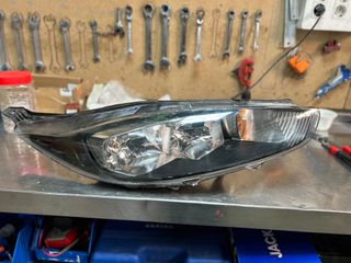 Faro Ford fiesta original 2010