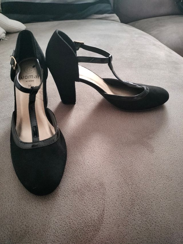 Zapatos de ante negros