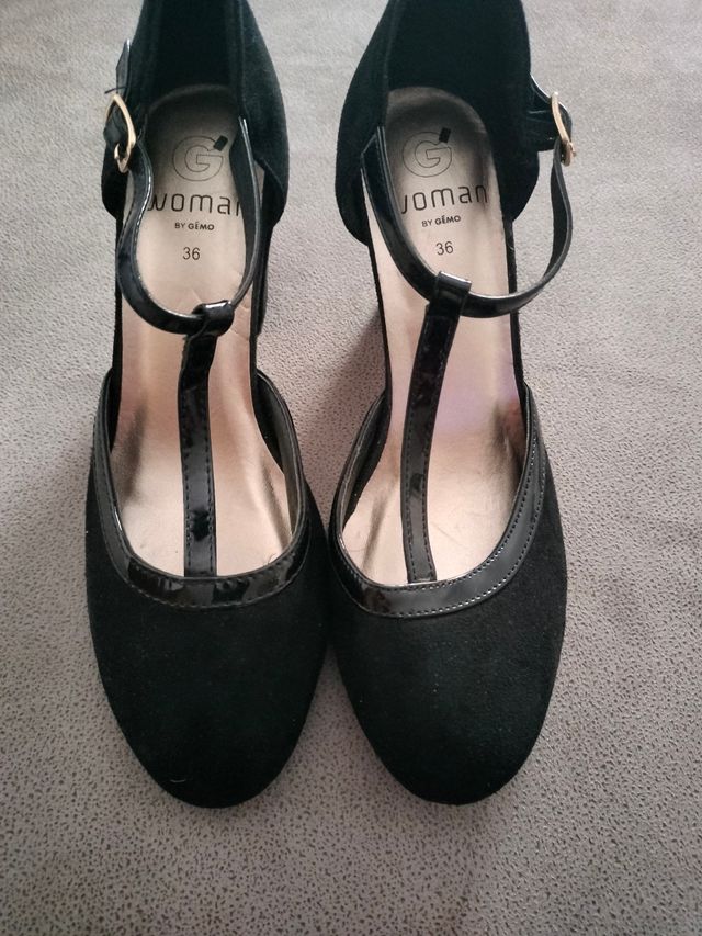 Zapatos de ante negros