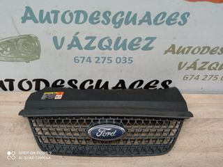 Rejilla superior Frontal Ford Focus II S