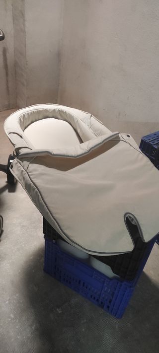 Carrito bebé Stokke Xplory beige + accesorios