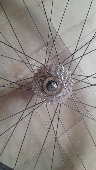 RUEDA ESPECIAL RODILLO