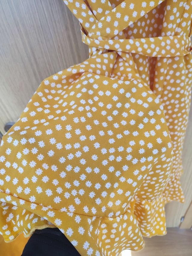 Vestido amarillo margaritas 