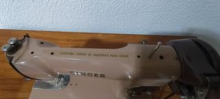 Maquina de coser Singer