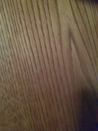 Estanteria de madera maciza.