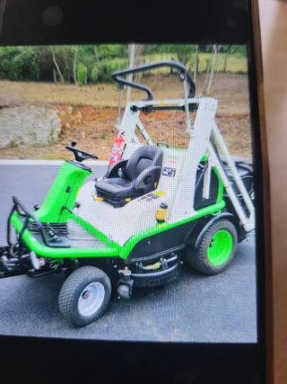 Tractor cortacesped Etesia Hidro 124 4x4