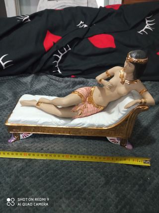 Figura de porcelana hecho la mano