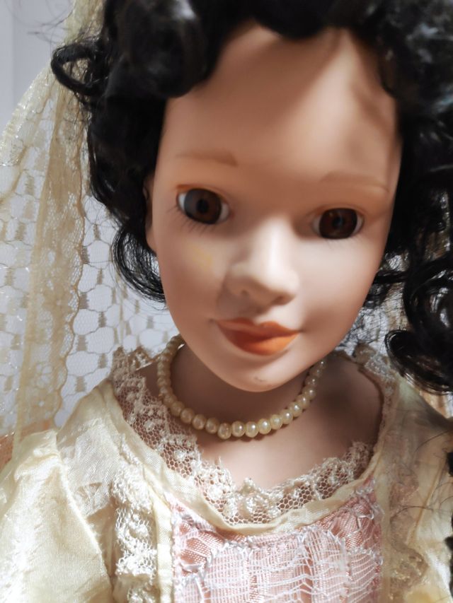 Muñeca porcelana 54cm