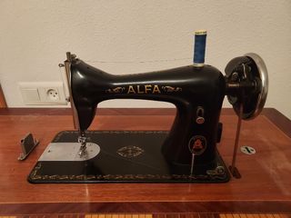 ANTIGUA MAQUINA DE COSER ALFA