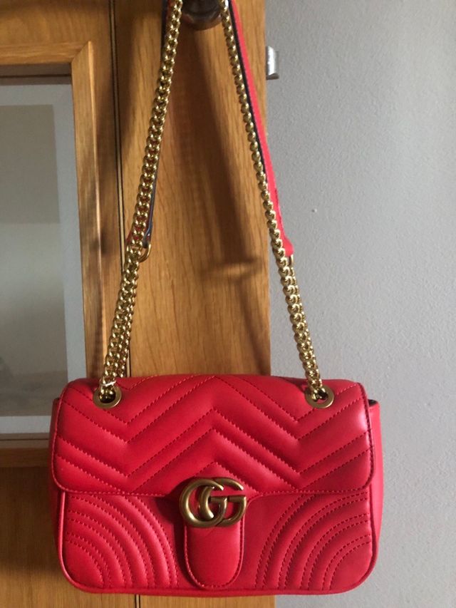 Bolso rojo cadena