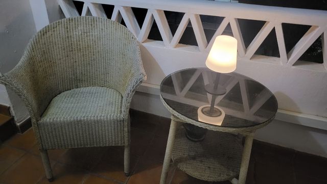 MESA Y BUTACA DE JARDIN