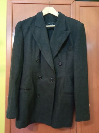Chaqueta gris Zara 