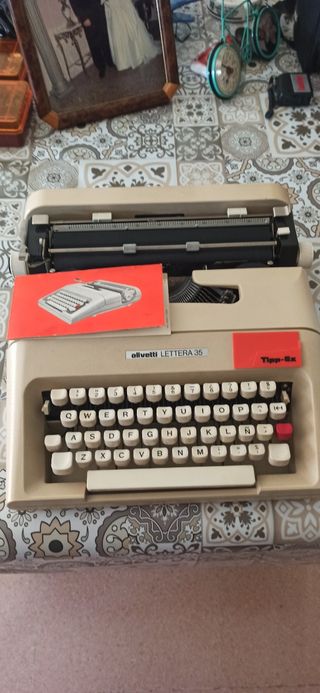 Máquina escribir Olivetti Lettera 35