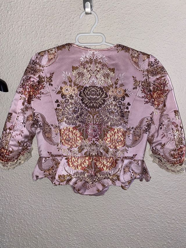 Traje de fallera color rosa