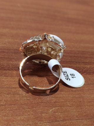 Anello arancione regolabile