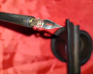 Antiguo escribidor de tinta tipo pluma