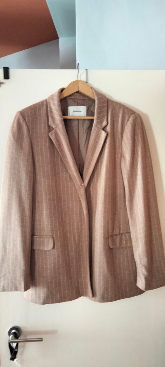 ELEGANTE GIACCA CAMMELLO A RIGHE BIANCHE