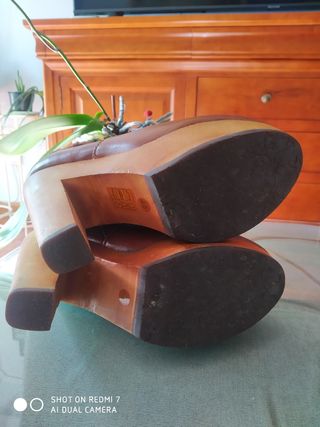 Botines piel marrón