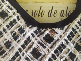 Top tipo chanel negro talla S,sin estrenar.