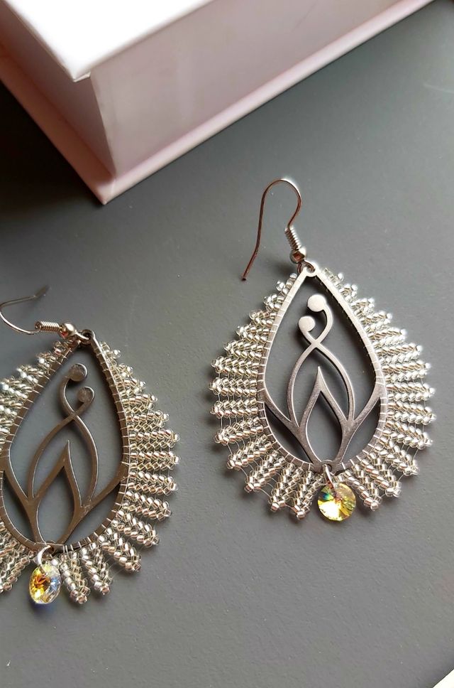 Pendientes acero y cuentas Miyuki.