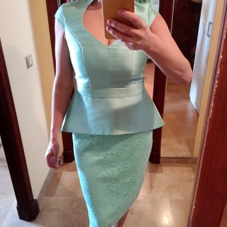 Espléndido vestido Moncho Heredia y capa Ruggine