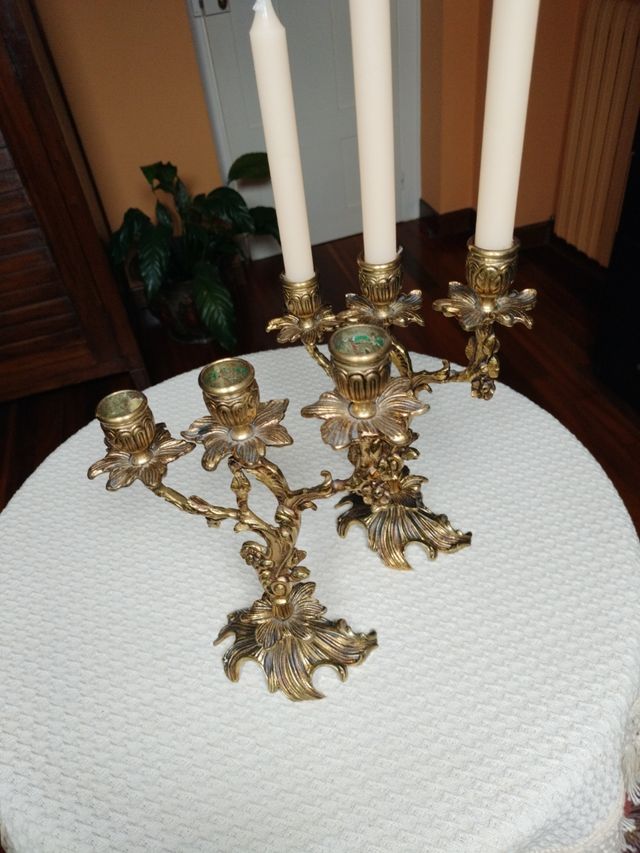 Pareja Candelabros barrocos de bronce