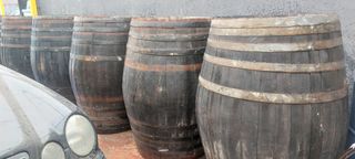 BARRICAS DE MADERA DE 500 LITROS.
