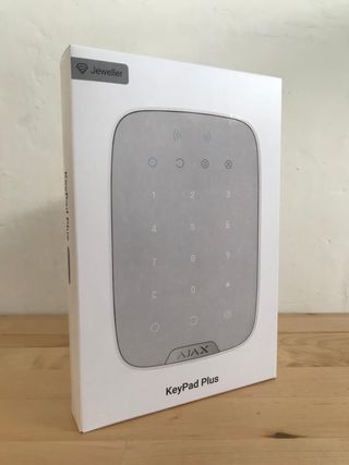 Ajax KeyPad Plus. teclado con lector