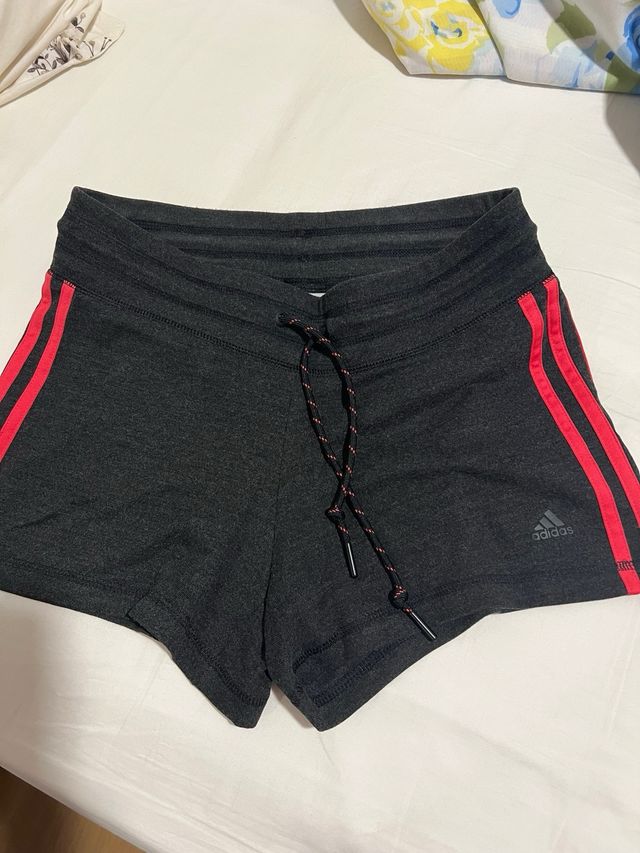 Pantalon corto deporte adidas