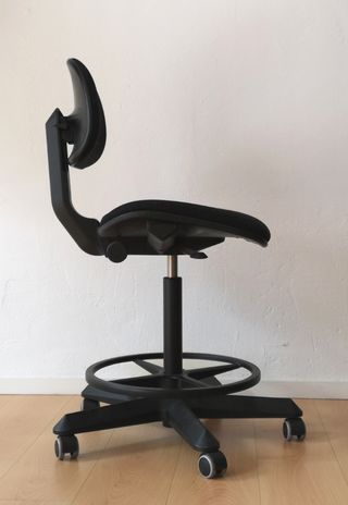 Taburete alto elevable con ruedas