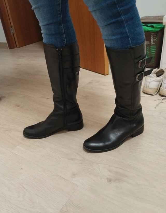 Botas