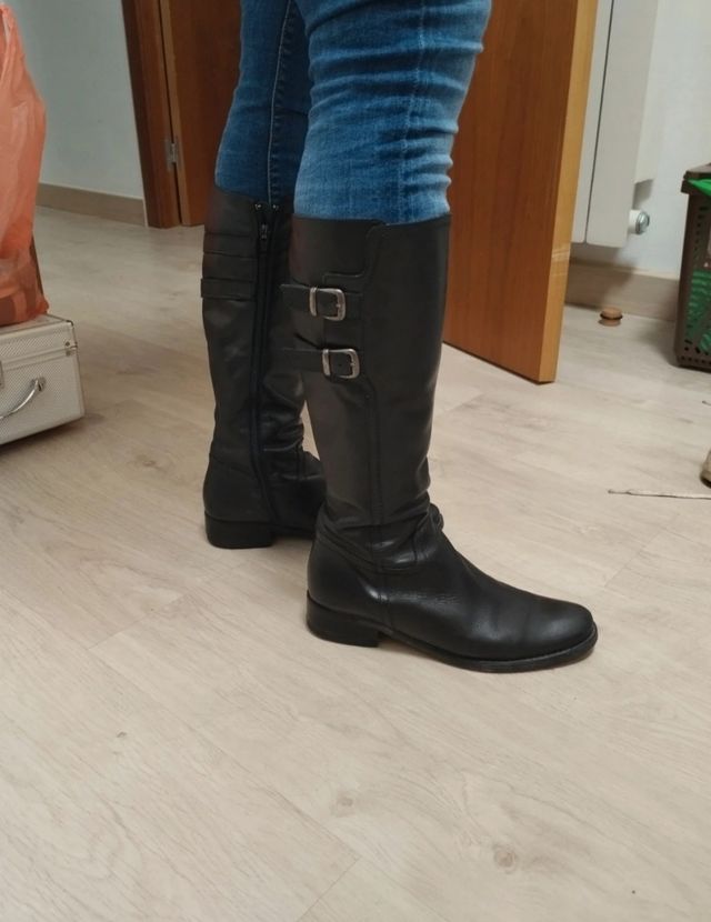 Botas