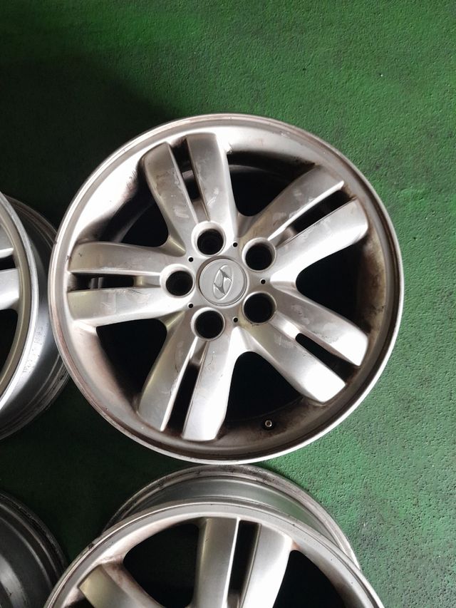 4 LLANTAS HYUNDAI TUCSON 16"