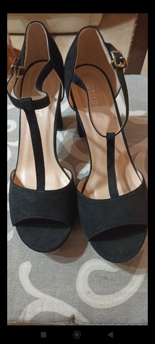 Décolleté donna nera vellutata ottime