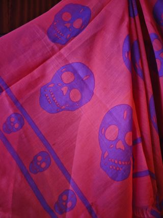 Pañoleta calaveras
