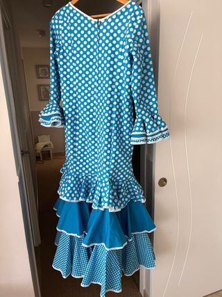 Vestido flamenca talla 42 tiene para sacar azul